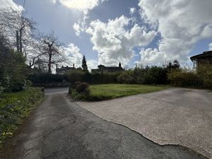 Photo 8- click for photo gallery